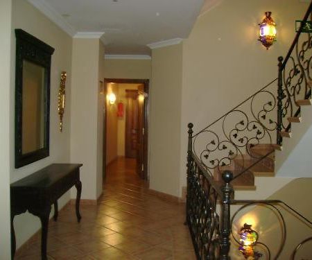 Santa Cruz Hotell Los Palacios Y Villafranca Eksteriør bilde