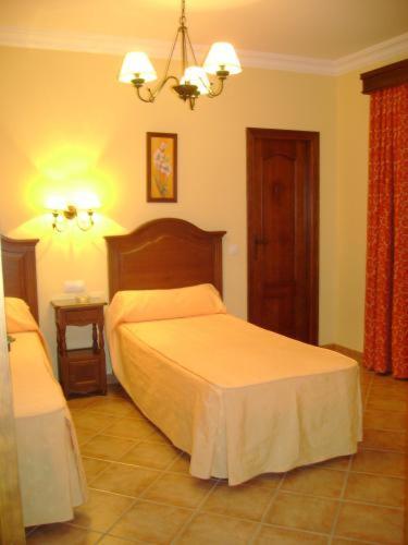 Santa Cruz Hotell Los Palacios Y Villafranca Eksteriør bilde