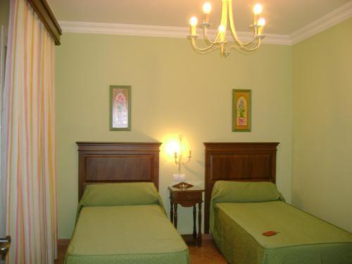 Santa Cruz Hotell Los Palacios Y Villafranca Eksteriør bilde
